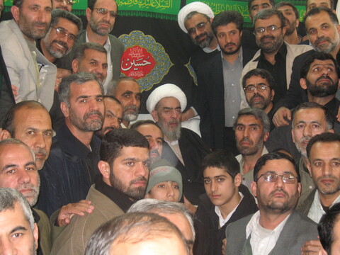 تصاویر آرشیوی از دیدار جمعی از سپاهیان با آیت الله العظمی فاضل لنکرانی(ره) در بهمن ماه ۱۳۸۵  
