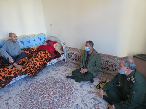 تصاویر/ دیدار فرمانده سپاه بیت المقدس کردستان با روحانیون، بسیجیان و خانواده های شهدای قروه
