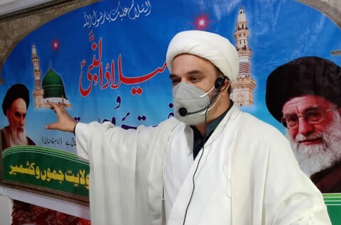 حضرت فاطمہ زہرا (س) کی سیرت عالم بشریت کے لیے رول ماڈل، مولانا قمی 