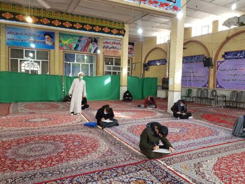 تصویر/ برگزاری امتحانات پایان ترم طلاب مدارس علمیه استان کردستان