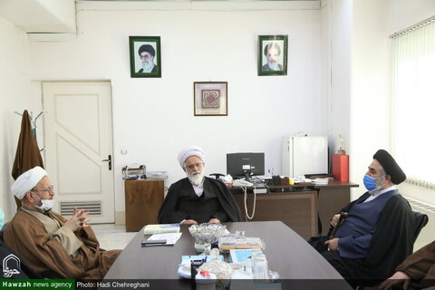 بالصور/ ممثل قائد الثورة الإسلامية في دولة أذربيجان يلتقي بشخصيات حوزوية بقم المقدسة