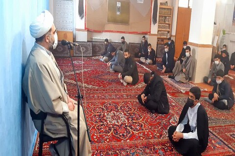 تصاویر/ مراسم افتتاحیه ترم دوم درسی مدرسه علمیه امام خمینی (ره) خوی