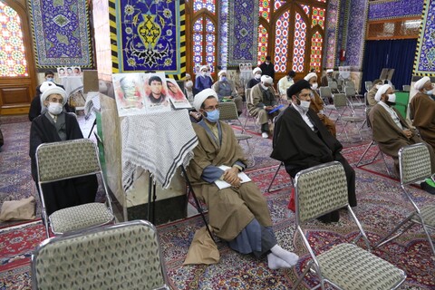 تصاویر/ تجدید بیعت روحانیون یزد با مقام معظم رهبری