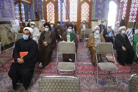 تصاویر/ تجدید بیعت روحانیون یزد با مقام معظم رهبری