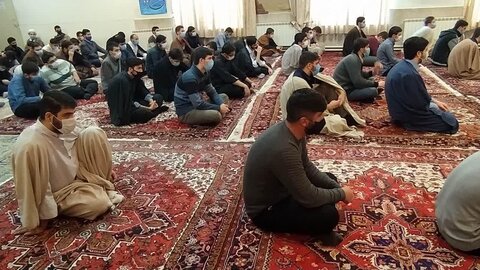 تصاویر / مراسم بزرگداشت دهه فجر انقلاب اسلامی در مدرسه علمیه امیرالمومنین(ع) تبریز