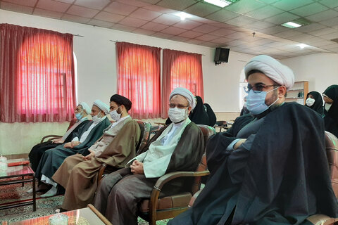 تصاویر/تقدیر از طلاب و اساتید پژوهشگر مدرسه علمیه الزهرا(س) یزد