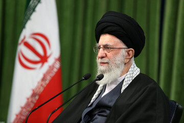 فیلم کامل بیانات رهبر معظم انقلاب در ارتباط تصویری با جمعی از مداحان