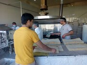 زائرین حرم معصومہ قم (س) کے درمیان روزانہ 16 ہزار روٹیوں کی تقسیم