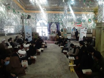 برپایی محفل انس با قرآن در مدرسه علمیه آوج