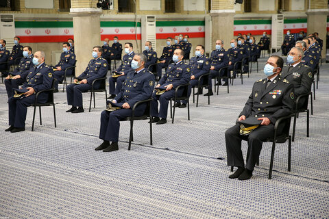 تصاویر/ دیدار جمعی از فرماندهان نیروی هوایی و نیروی پدافند هوایی ارتش با رهبر معظم انقلاب