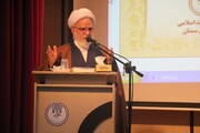 امام خامنه‌ای‌ کشتی انقلاب را در طوفان‌های سهمگین به خوبی هدایت کردند
