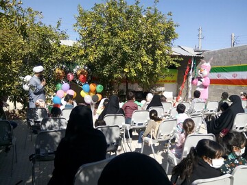 فیلم| پویش شیر بچه های علوی در مدرسه الزهرا(س) یزد