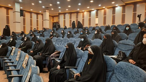 تصاویر/ نشست میثاق با امام زمان(عج) و تجلیل از فارغ التحصیلان حوزه خواهران سمنان