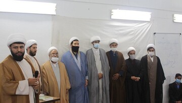 طلاب مدرسه علمیه امام صادق(ع) کاشمر معمم شدند