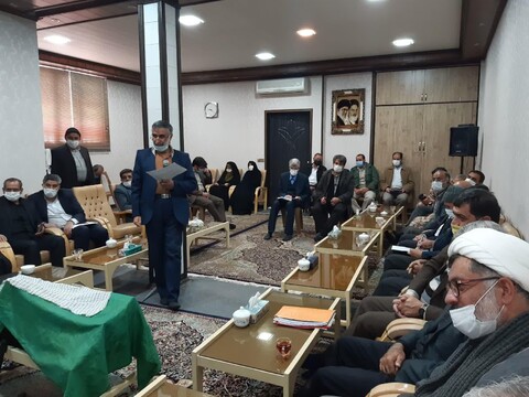 تصاویر/ دیدار فرماندار، خانواده شهدا و جمعی ازپیشکسوتان دفاع مقدس کاشان با آیت الله سلیمانی