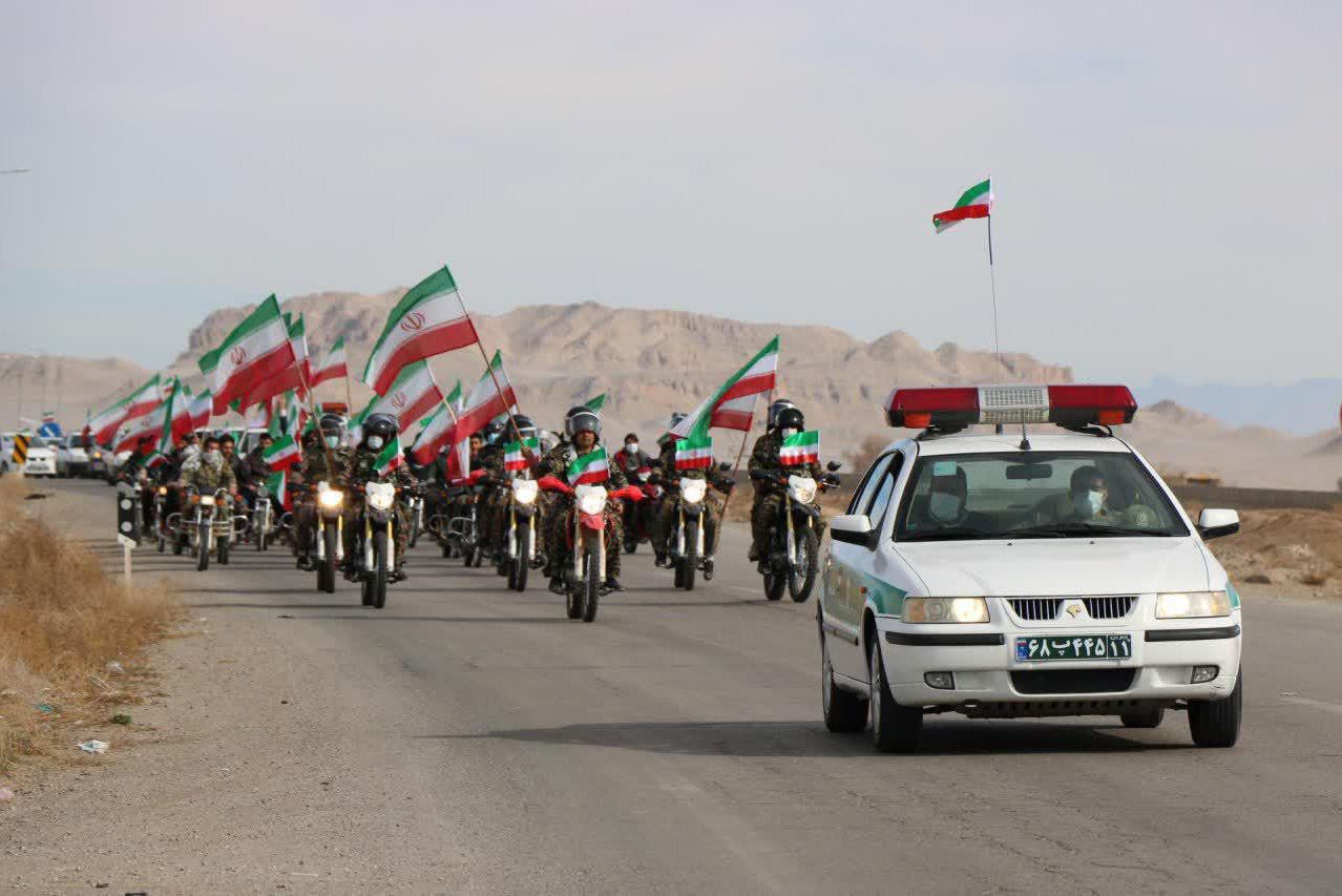 تصاویر/ راهپیمایی خودرویی ۲۲ بهمن در شهرستان ابرکوه