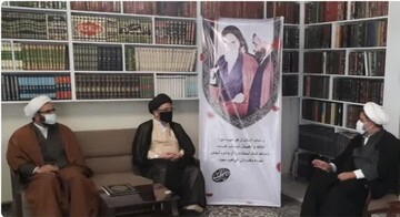 حضور نماینده آیت الله اعرافی در بیت مرحوم آیت الله جلالی خمینی