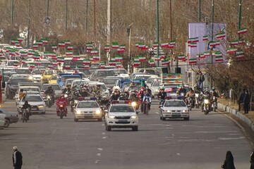 تصاویر/ راهپیمایی خودرویی ۲۲ بهمن در ماکو
