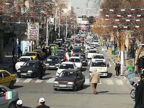راهپیمایی مردم شهرستان ورامین در 22 بهمن ماه 99