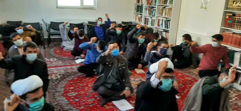 تصاویر/ حضور پرشور طلاب مدرسه سفیران هدایت بیجار در گرامیداشت 22 بهمن ماه