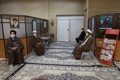 تصاویر/ مراسم شهادت امام هادی (ع) در دفتر امام جمعه یزد