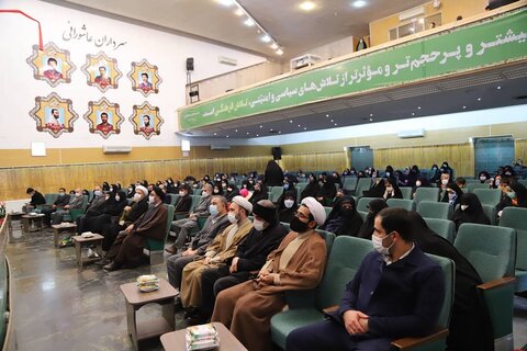 تصاویر/ آیین تجلیل از ۱۲۰ نفر از حافظان ونخبگان موسسه جامعه القرآن واهل بیت(ع)