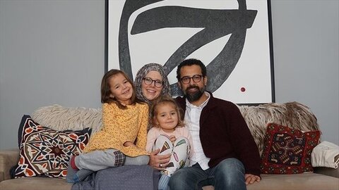 Muslim Canadian mother simplifies religion for children