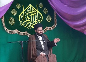 ائمه جماعات ،جوانان را جذب مسجد  کنند