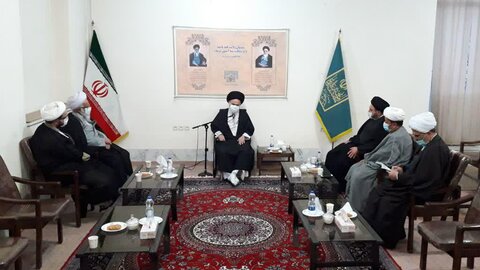 یت الله حسینی بوشهری در دیدار با دست اندرکاران برگزاری همایش بین المللی حضرت ابوطالب