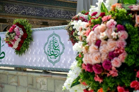 بالصور/ تحضير الآلاف من باقات الورود والأزهار استعدادا للاحتفال المرتقب بولادة أمير المؤمنين(عليه السلام )