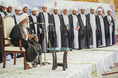 تصاویر/ جامعۃ الکوثر میں اس سال فارغ التحصیل ہونے والے علماء کرام کی عمامہ پوشی