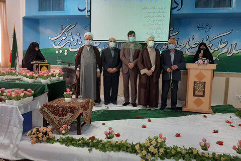 تصاویر/تجلیل از جهادگران مدرسه علمیه حضرت زینب(س) شهر یزد به مناسبت میلاد امام علی(ع)
