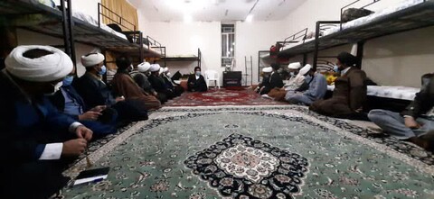 نشست صمیمی نماینده ولی فقیه با طلاب جهادی در سی سخت