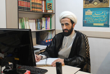 مسببین وضع موجود کشور در پیشگاه خداوند و مردم توبه و عذرخواهی کنند