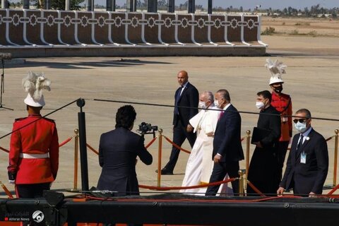 استقبال از پاپ فرانسیس در فرودگاه بغداد