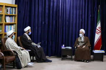 تصاویر/ دیدار مدیر و مسئولان مدرسه علمیه معصومیه با آیت الله اعرافی