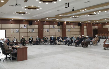 نشست مدیران و معاونان مدارس علمیه استان یزد با معاون تهذیب حوزه های علمیه