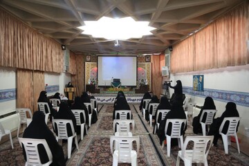 حضرت آمنه(س) بهترین الگو برای بانوان جامعه اسلامی است