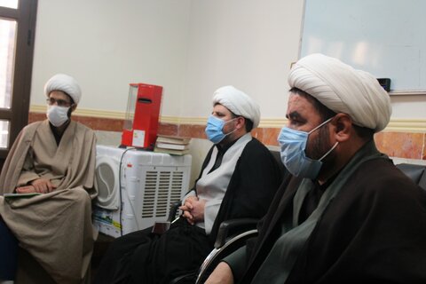 تصاویر/ دیدار مدیر حوزه علمیه کردستان با اساتید حوزوی مدرسه علمیه قروه