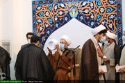 आयतुल्लाह सुब्हानी की उपस्थिति में कुम के मदरसे इमाम सादिक (अ.स.) के छात्रों के लिए अम्मामा गुज़ारी समारोह का आयोजन
