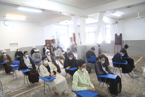مراسم عباگذاری طلاب مدرسه علمیه علی بن موسی الرضا(ع) حافظان قرآن