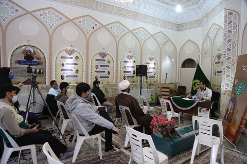 تصاویر/دومین نشست انجمن شعر رضوی بمناسبت مبعث حضرت رسول اکرم در حرم بانوی کرامت