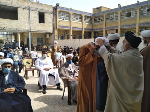 تصاویر/آیین عمامه گذاری طلاب مدرسه علمیه جامع موسی بن جعفر(ع) شهرستان بهبهان