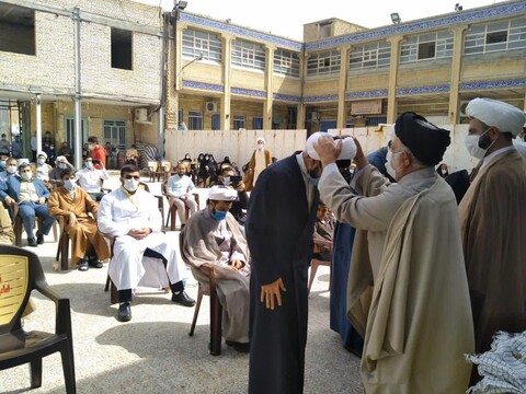 تصاویر/ آیین عمامه گذاری طلاب مدرسه علمیه جامع موسی بن جعفر(ع) شهرستان بهبهان