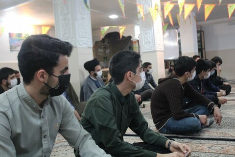 تصاویر/ نشست صمیمی مدیر حوزه علمیه کردستان با اساتید و طلاب مدرسه علمیه امام صادق (ع) بیجار