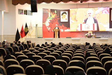 معرفی حوزه‌های علمیه به مردم، صدقه جاریه است