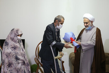 امام جمعه قزوین به دیدار جانبازان رفت