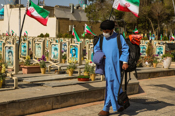 تصاویر/ اعزام طلاب جهادی حوزه علمیه اصفهان به مناطق زلزله زده  سی سخت