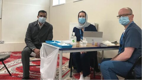 مسجد نورث‌همپتون‌شر نخستین مرکز موقت واکسیناسیون کرونا را راه‌اندازی کرد