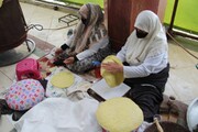 پخت نان صدها قرص نان صلواتی کرمانی ها در مسجد جمکران + تصاویر